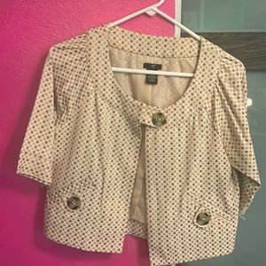 Jacket with 3/4 sleeves, tan and cream polka dots, size M